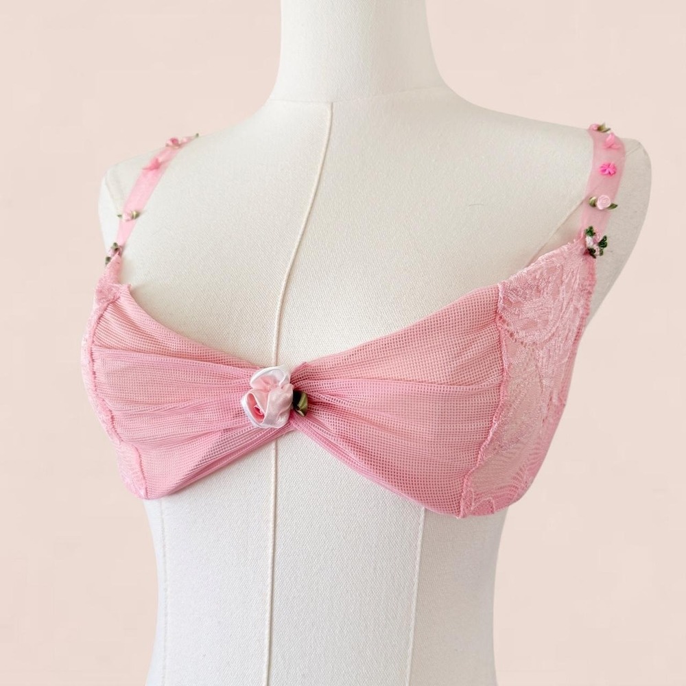 Chantal Thomass for Victoria's Secret Women's 34C Pink Lace Rose Appliqué